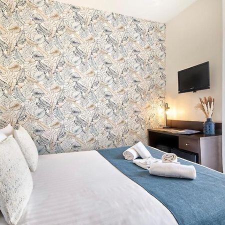 Hotel Du Vieux Port Saint-Raphaël Εξωτερικό φωτογραφία