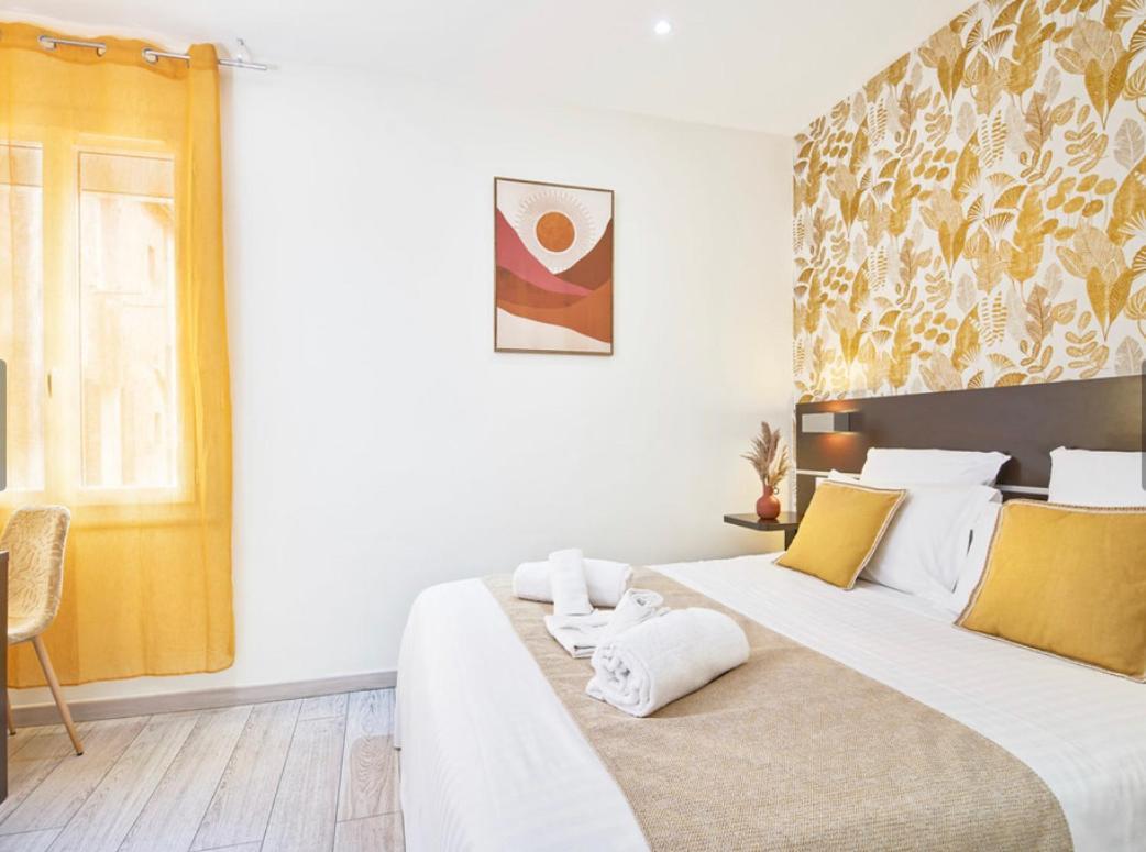 Hotel Du Vieux Port Saint-Raphaël Εξωτερικό φωτογραφία
