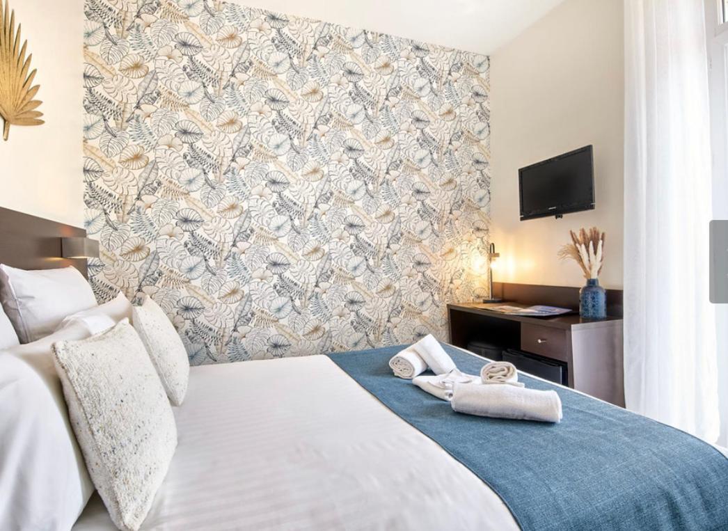Hotel Du Vieux Port Saint-Raphaël Εξωτερικό φωτογραφία